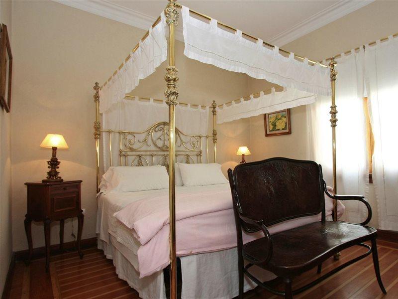 Casa De Borgoña Hostal *