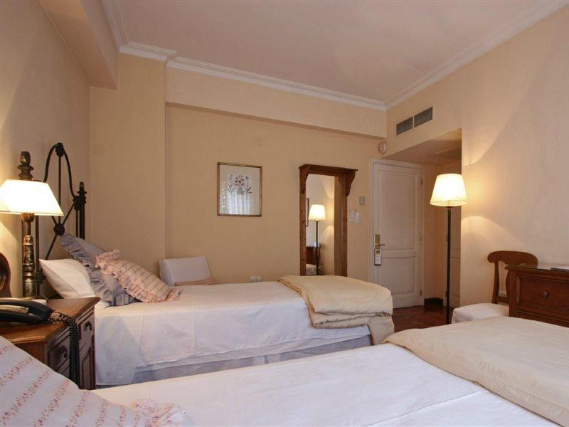 Casa De Borgona Albergue *
